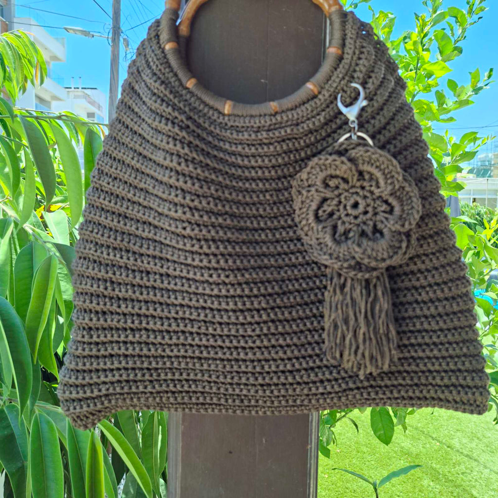 Handmade crochet bag in warm earthy tones with round handles – Georgia Create Cyprus